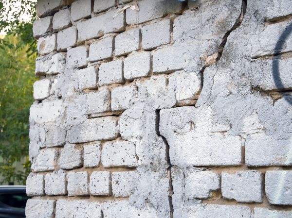 Cracked Brick Wall Repair in Saint Augustine